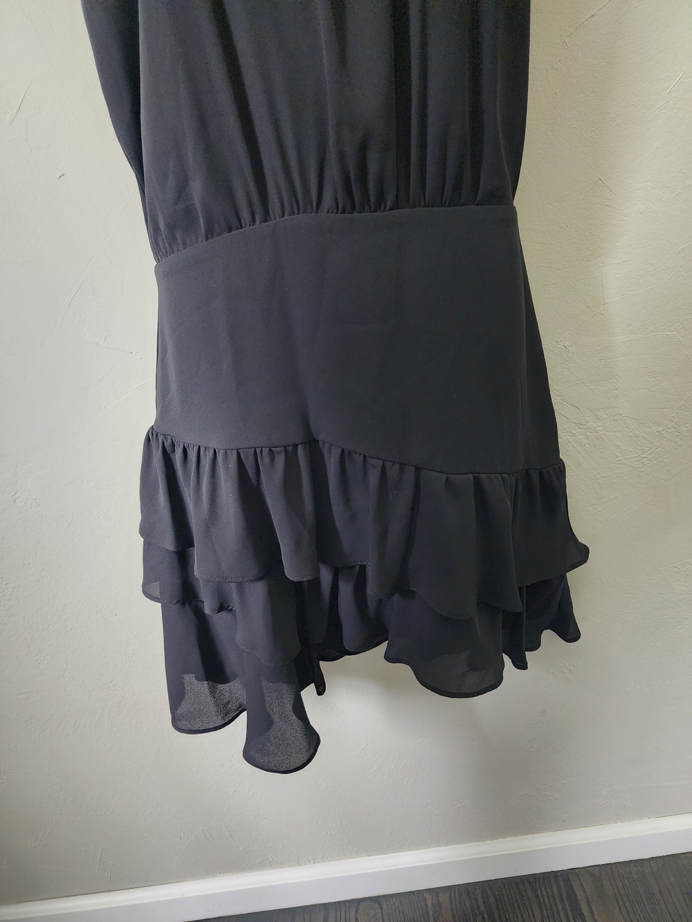 Krissa Assymetrical Ruffle Halter Dress Size Small - Picture 4 of 8